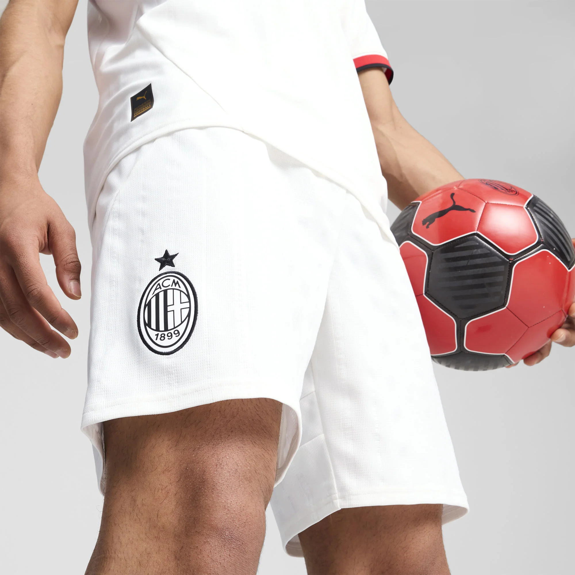 Milan 2o Pantaloncino 24/25 Adulto - Image 3